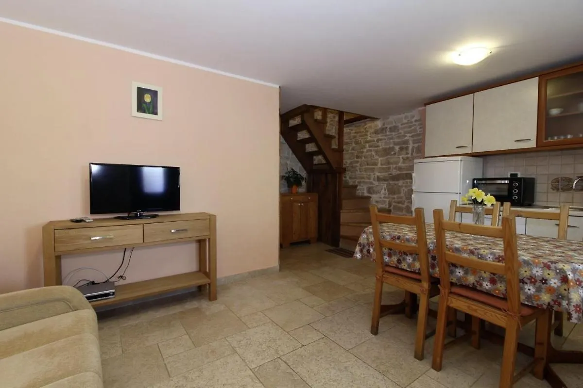 Вилла Berta In Sveti Petar U Sumi - Haus Fuer 4-5 Personen Дом отдыха