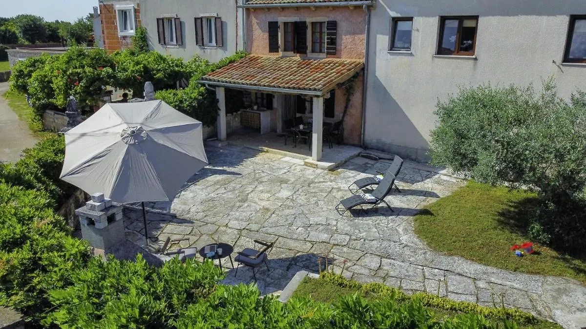 הוילה Berta In Sveti Petar U Sumi - Haus Fuer 4-5 Personen בית נופש